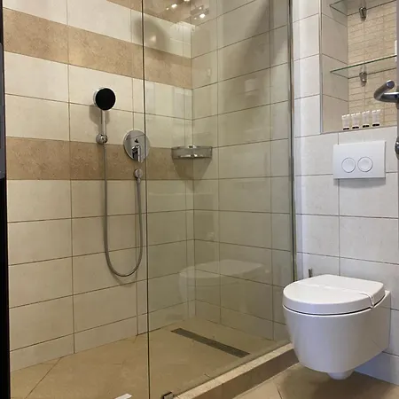 Vip Apart By Milano Apartman Mamaia